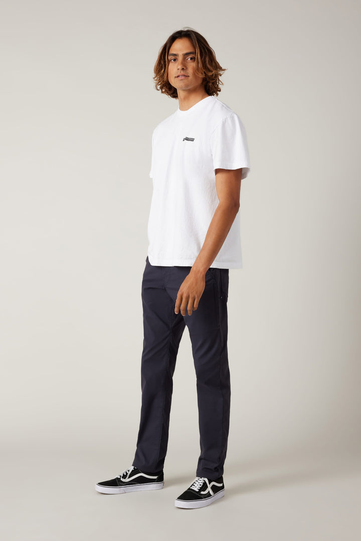 686 Men's Everywhere® Pant - Slim Fit — MIDNIGHT NAVY (vista 2)