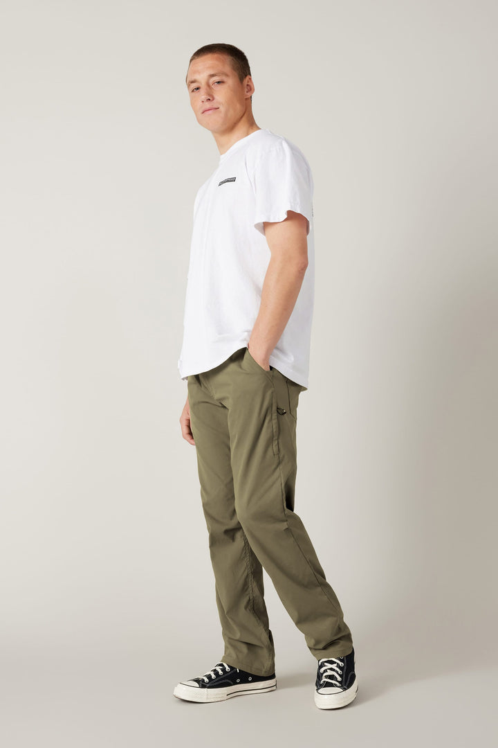 686 Men's Everywhere® Pant - Relaxed Fit — DUSTY FATIGUE (vista 2)