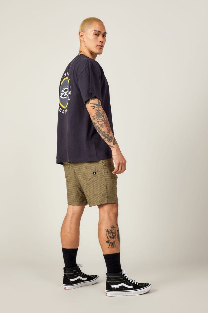 686 Men's Everywhere® Hybrid Short — DESERT GRID SAGE (vista 2)
