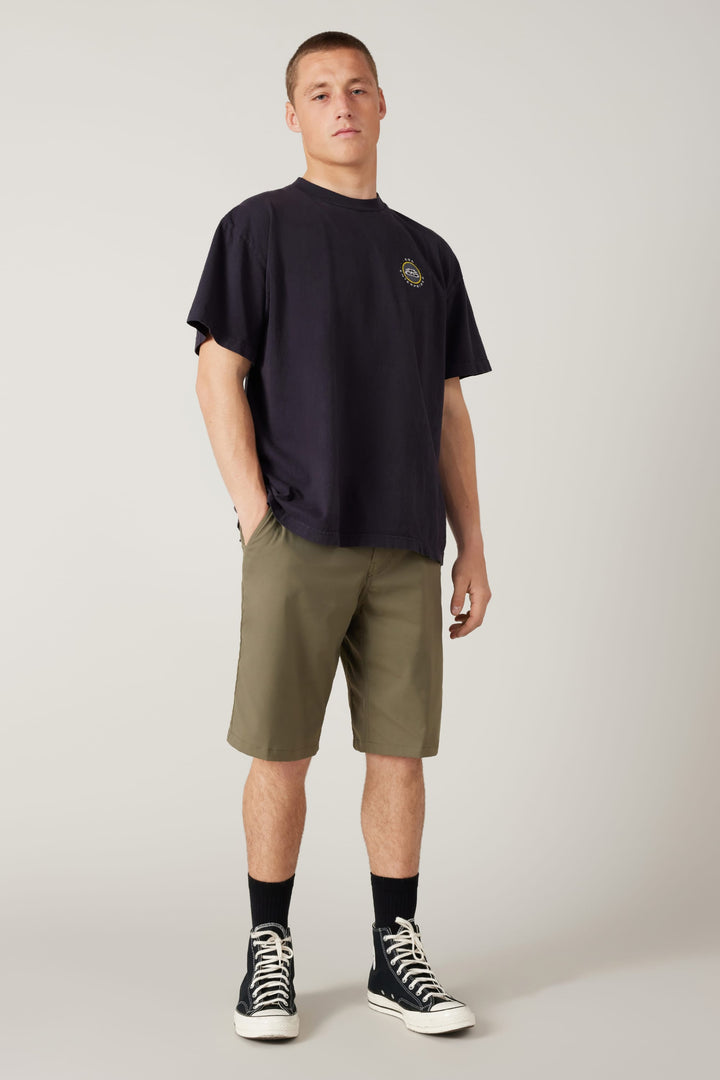 686 Men's Everywhere® Hybrid Short - Relaxed Fit — DUSTY FATIGUE (vista 2)