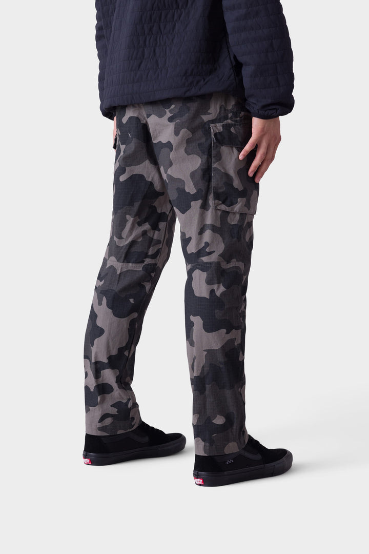 686 Men's All Time Cargo Pant - Wide Tapered Fit — GREY CAMO (vista 2)