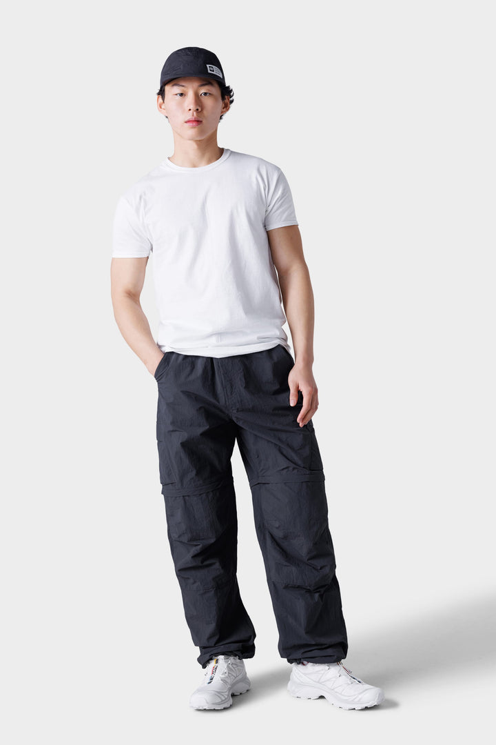 686 Men's Traverse Zip Off Cargo Pant - Wide Fit — BLACK (vista 2)