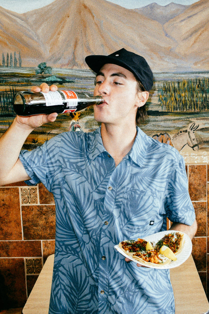 686 Men's Nomad Perforated Button Down Shirt — PALM BLUE (vista 2)