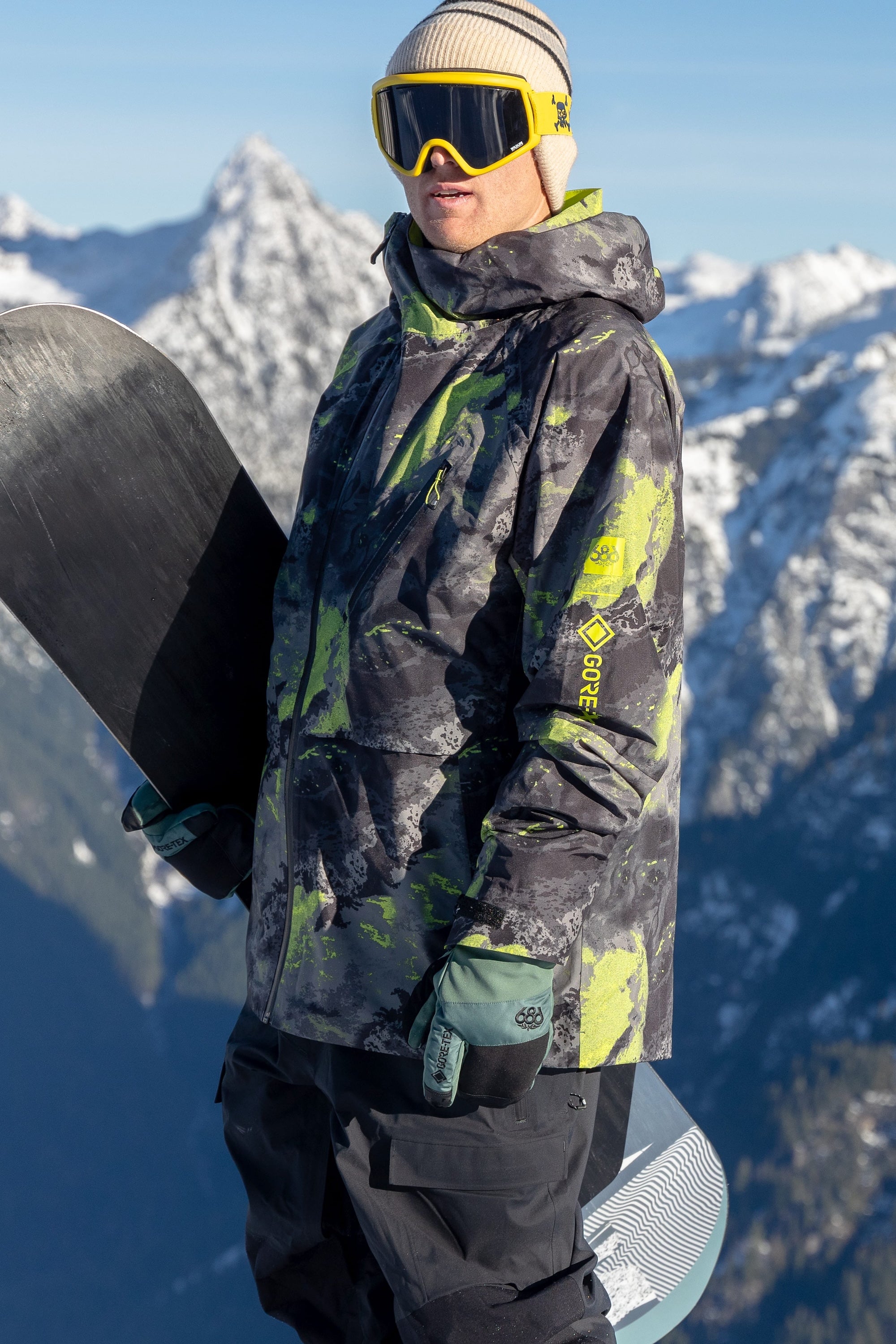 686 Men's GORE-TEX Hydra Down Thermagraph Jacket
