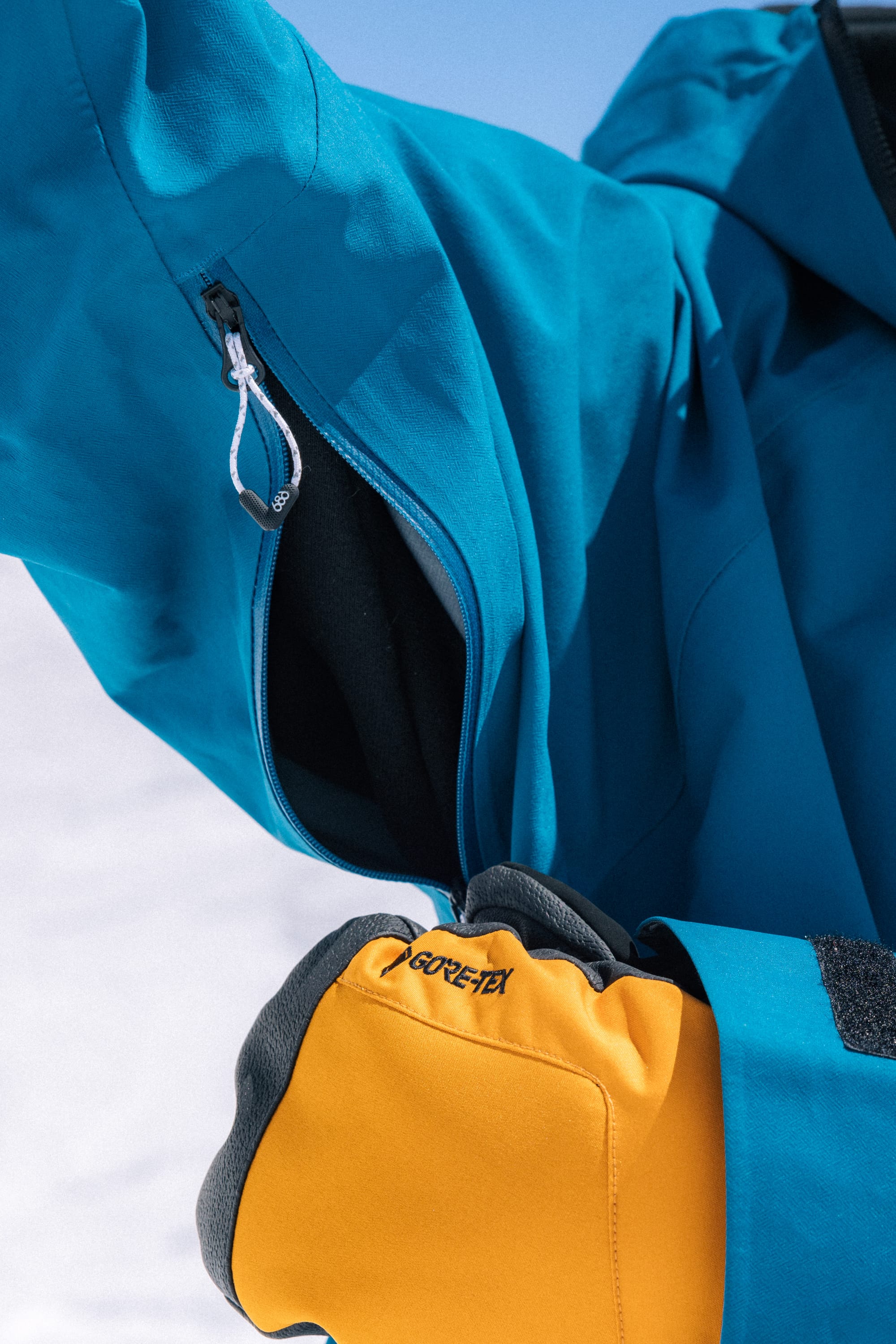 686 Men's GORE-TEX PRO 3L Thermagraph Jacket