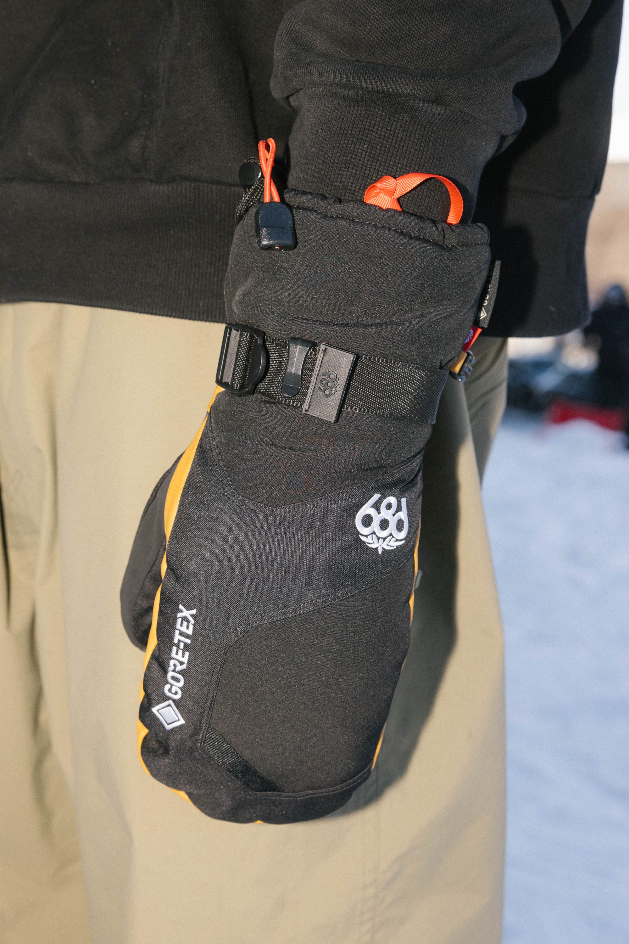 686 Men's GORE-TEX Leather Linear™ Mitt – 686.com