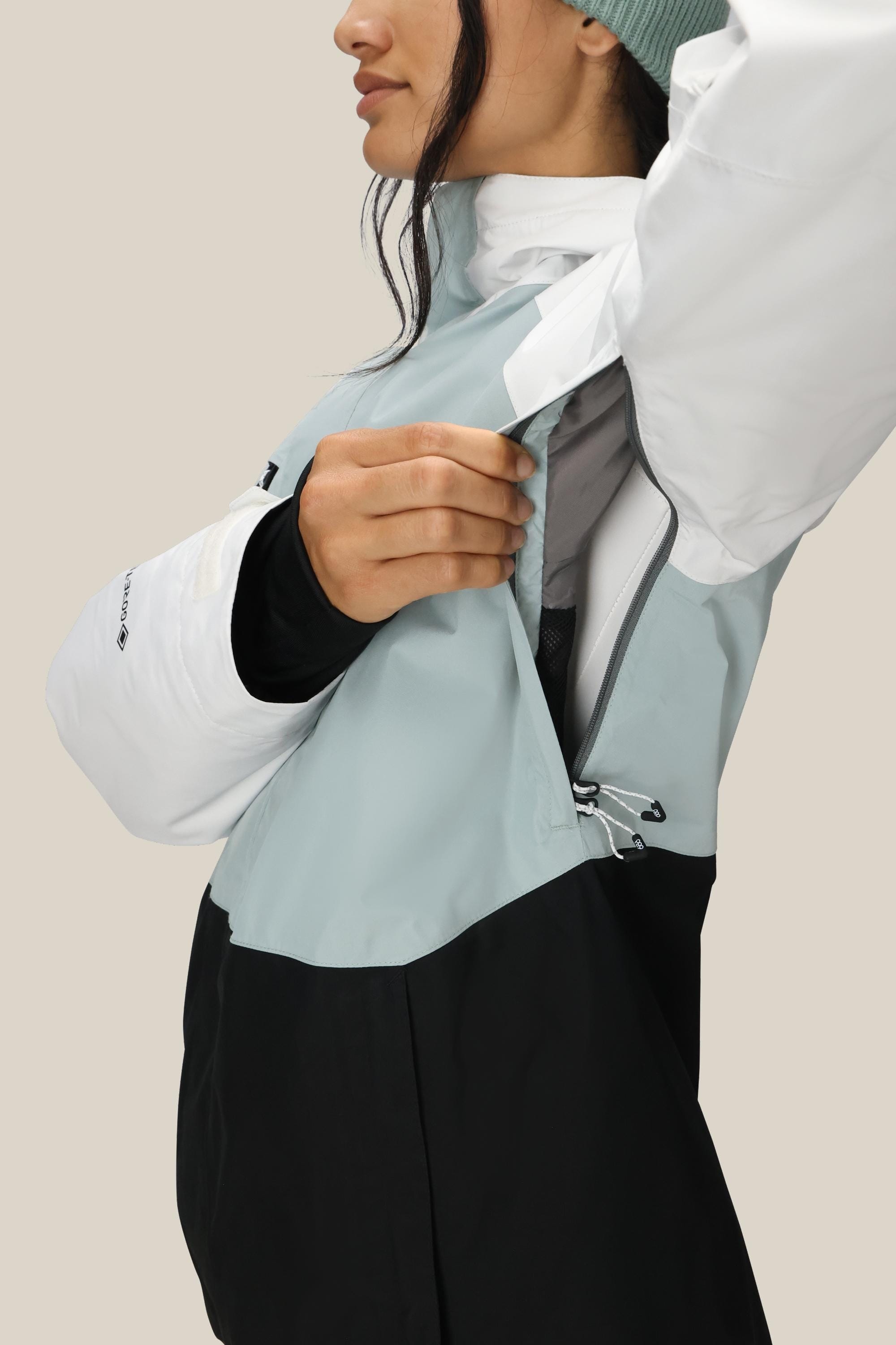 686 Women's GORE-TEX Willow™ Insulated Jacket