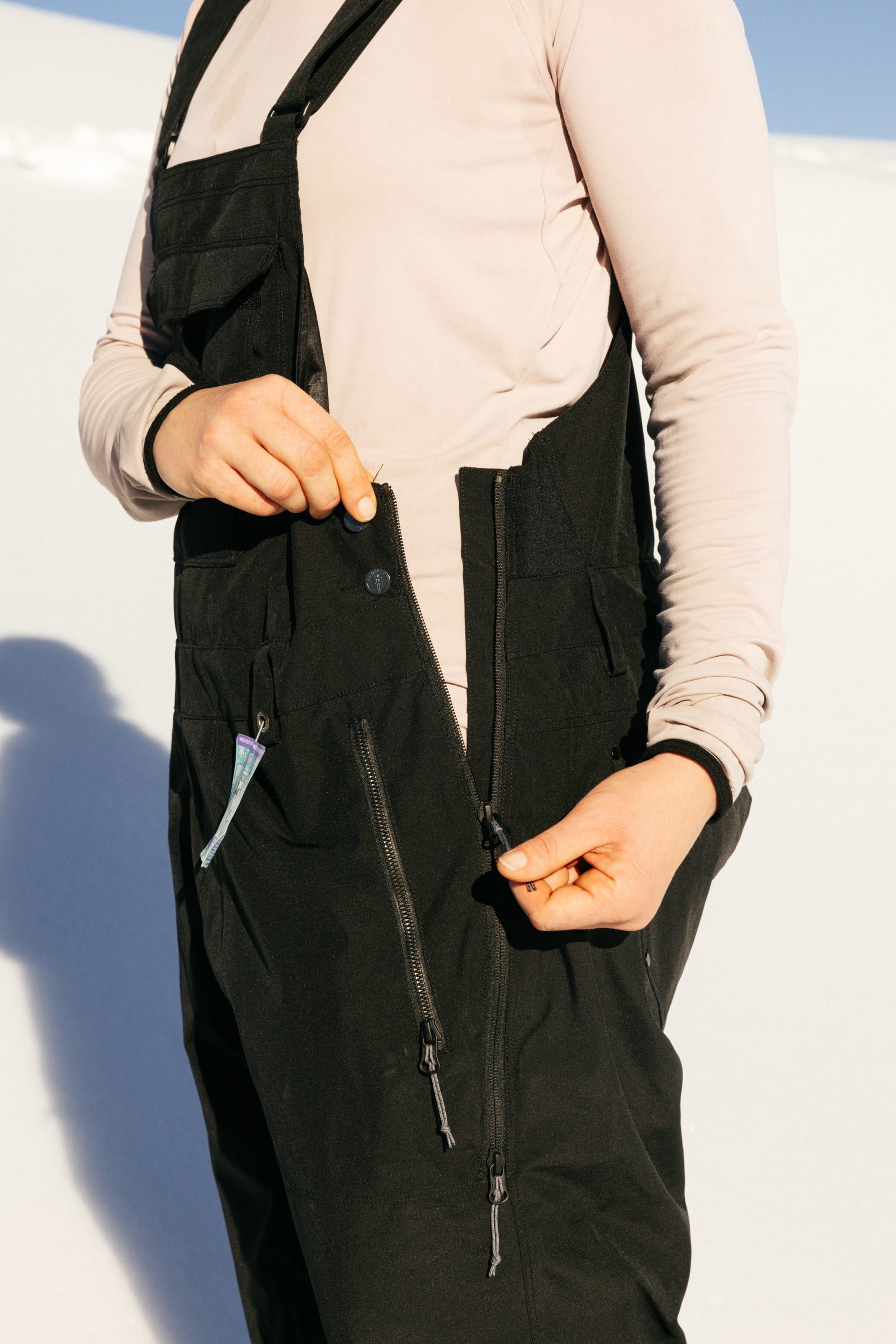 686 Women's Black Magic™ Insulated Bib – 686.com