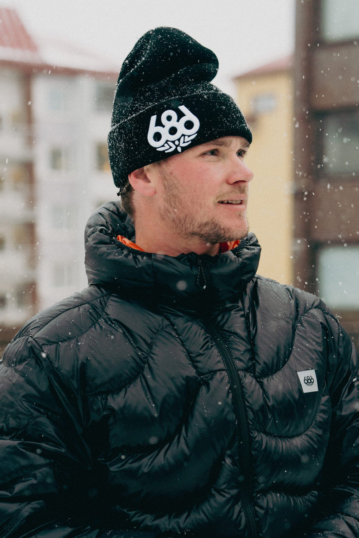 686 Big Logo Embroidered Beanie — BLACK